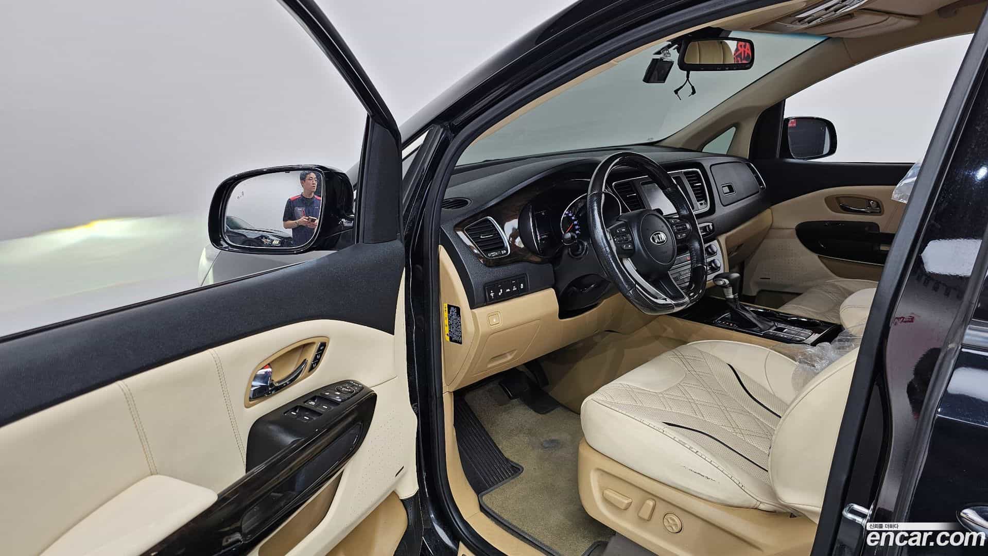 Canival Kia 2019.1-INNER-010