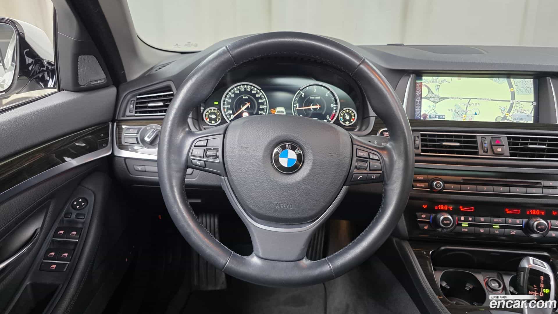 5-Series BMW 2015.4-OPTION-017