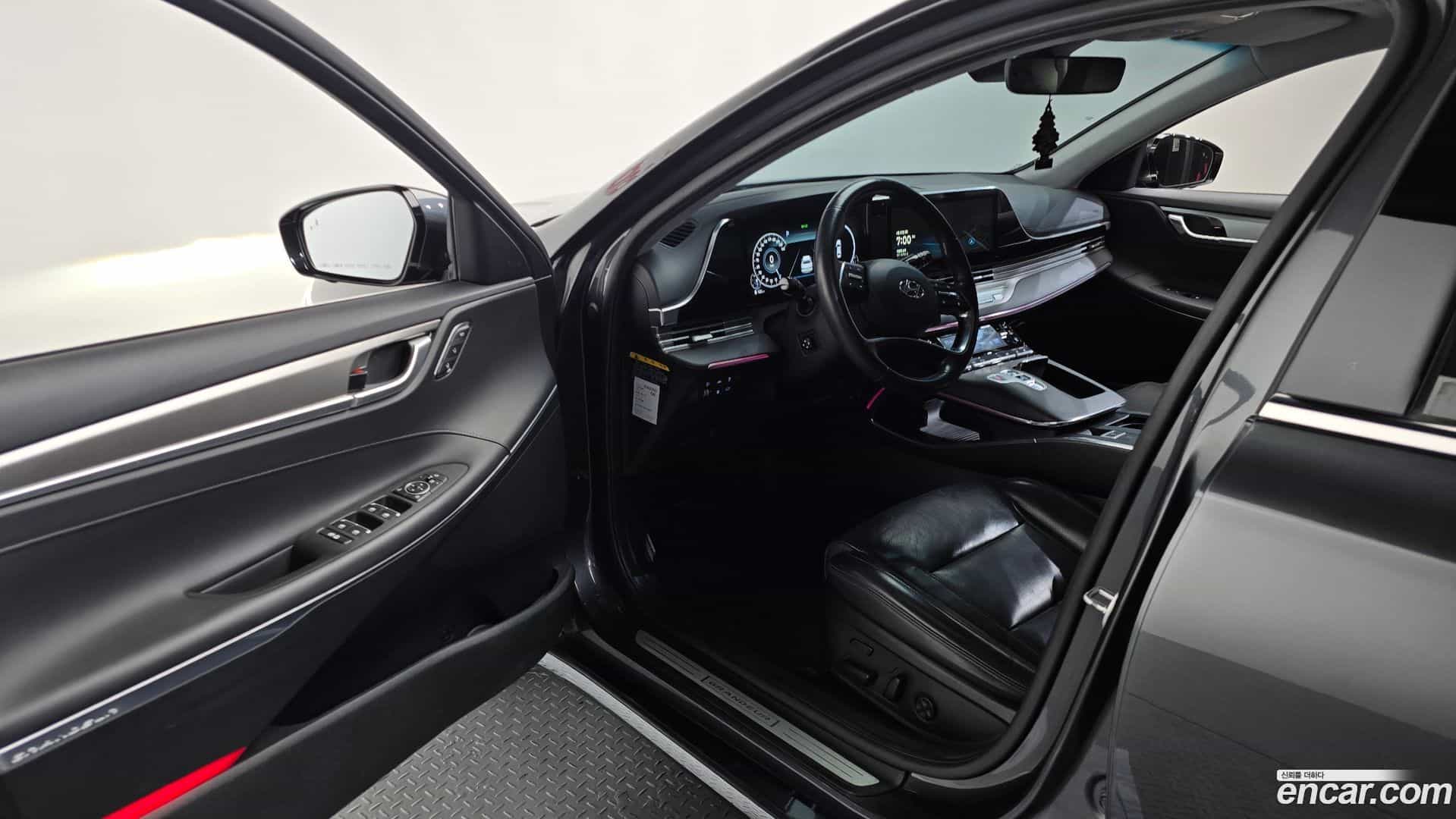 Grandeur Hyundai 2020.2-INNER-010