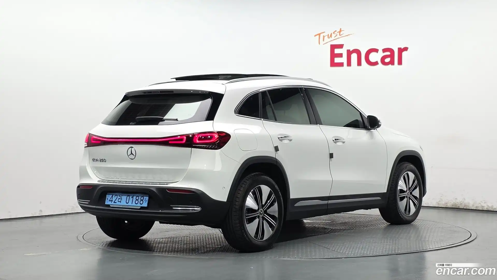 EQA Mercedes-Benz 2023.5-OUTER-002