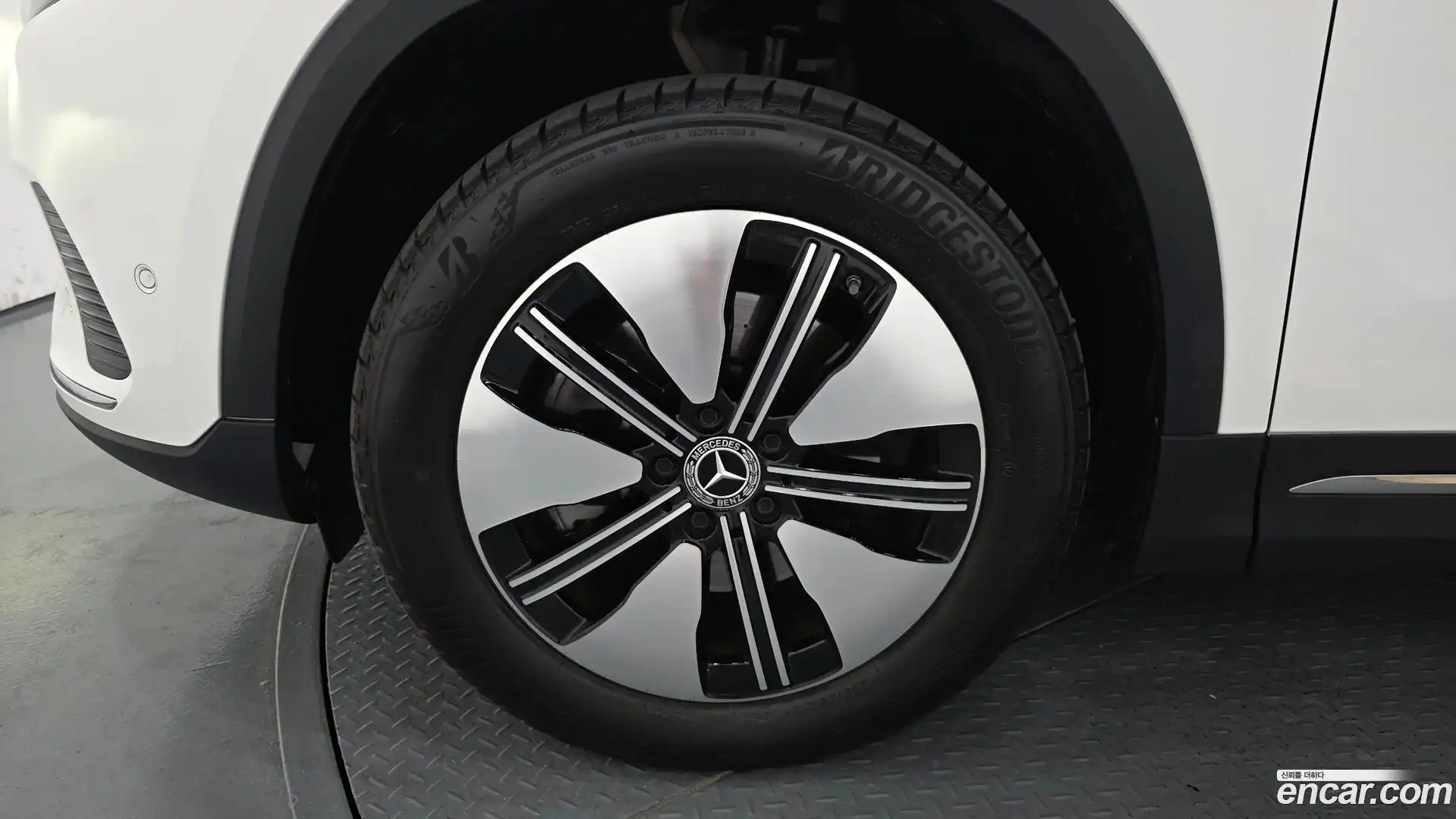 EQA Mercedes-Benz 2023.5-OUTER-005