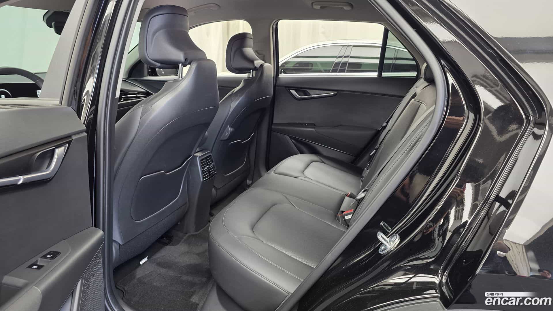 Niro Kia 2023.4-INNER-036