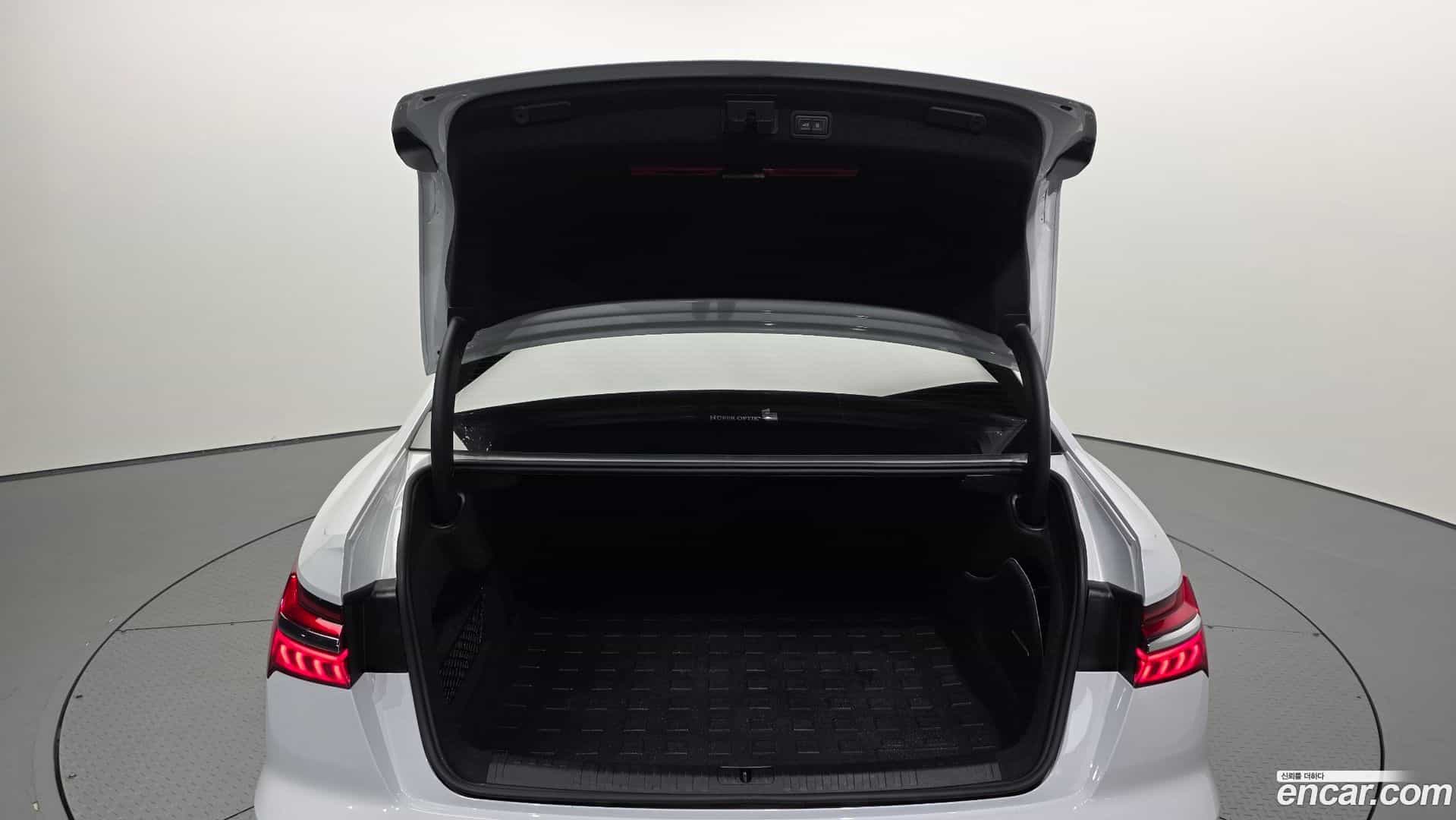 A6 Audi 2022.5-OPTION-024