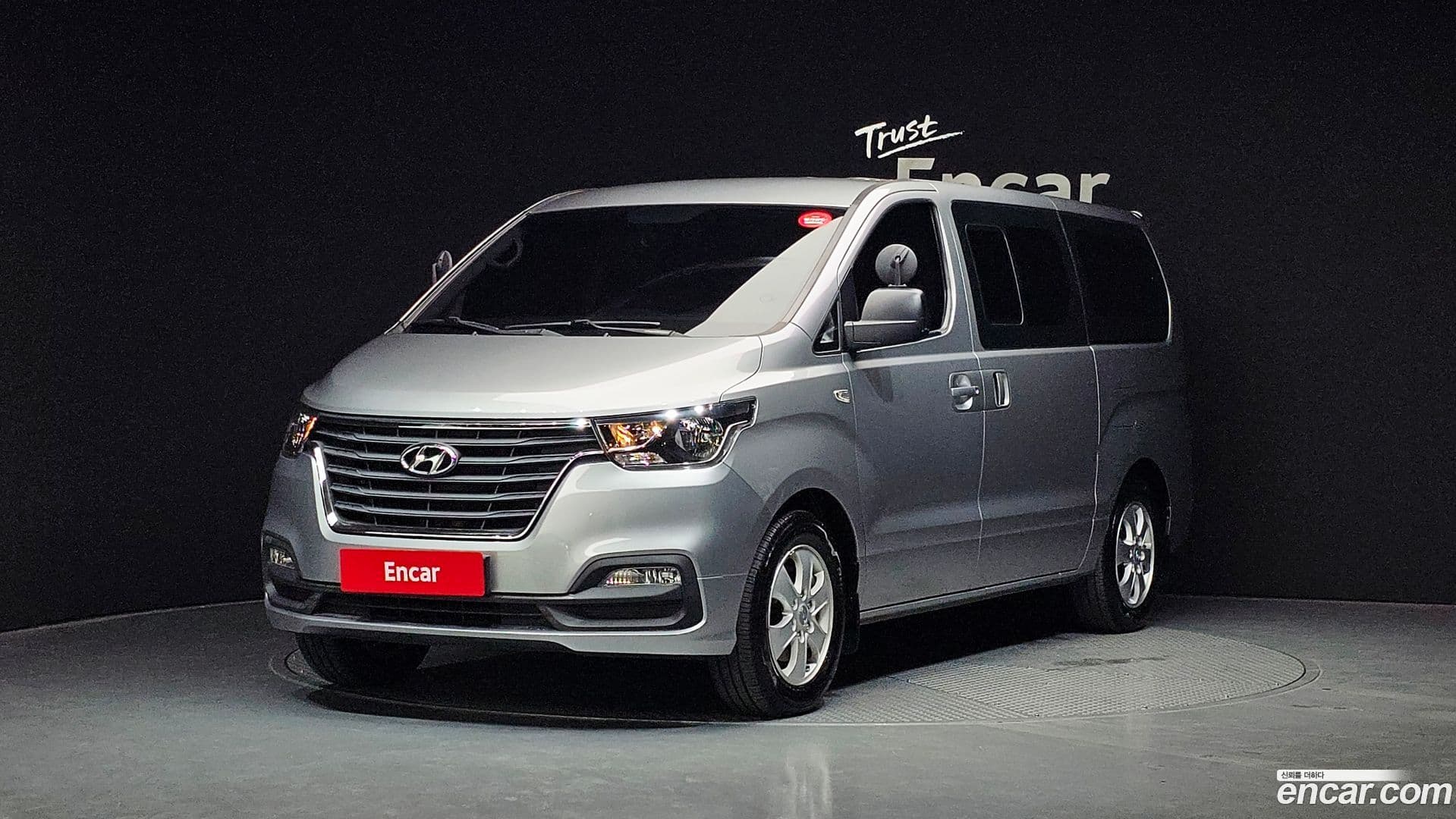 Main__Slider__Photo:Starex Hyundai 2019.9-0
