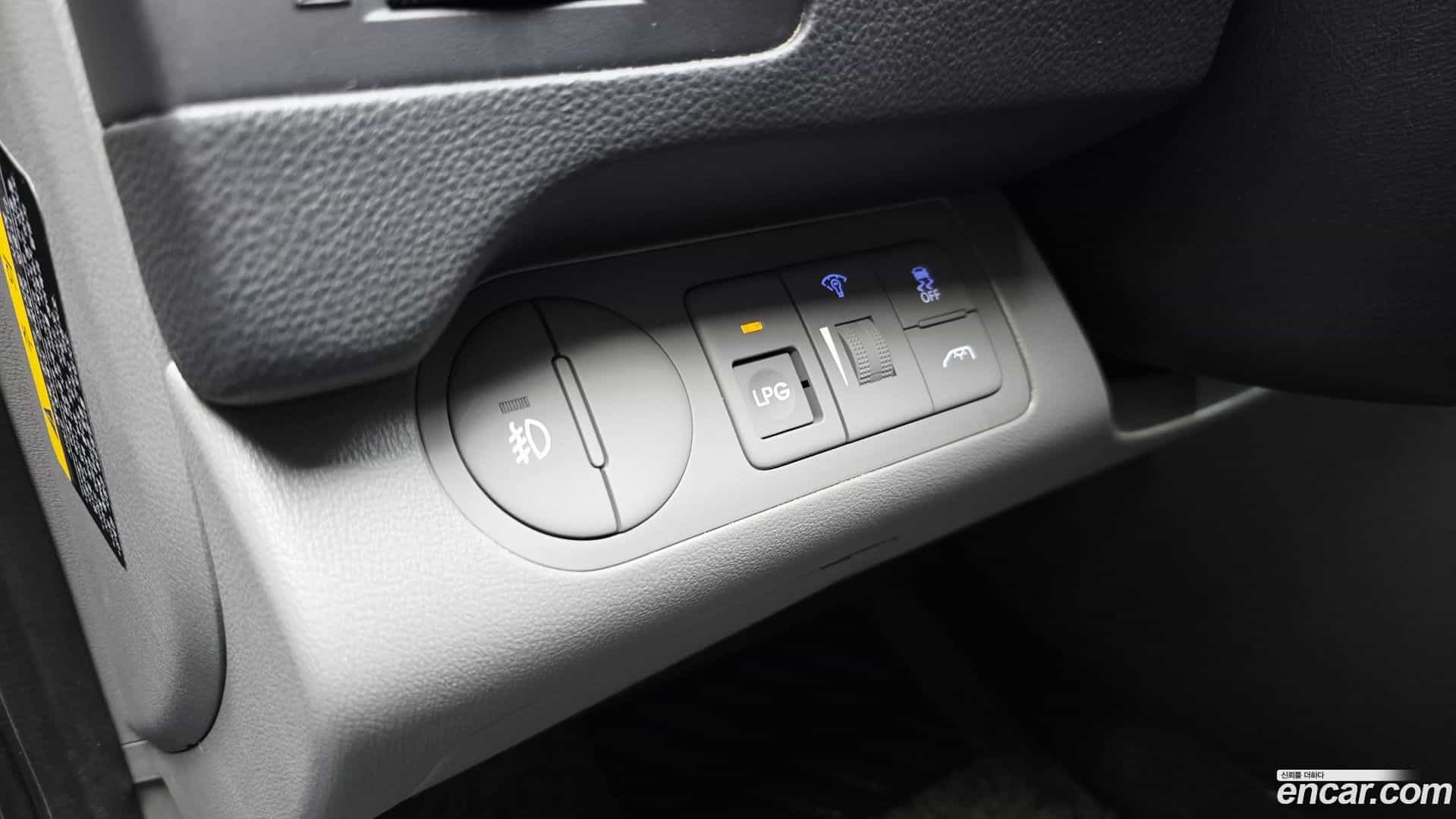 Starex Hyundai 2019.9-OPTION-023