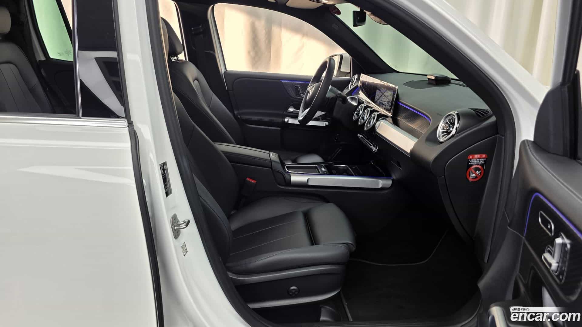 GLB-Class Mercedes-Benz 2024.5-OPTION-015