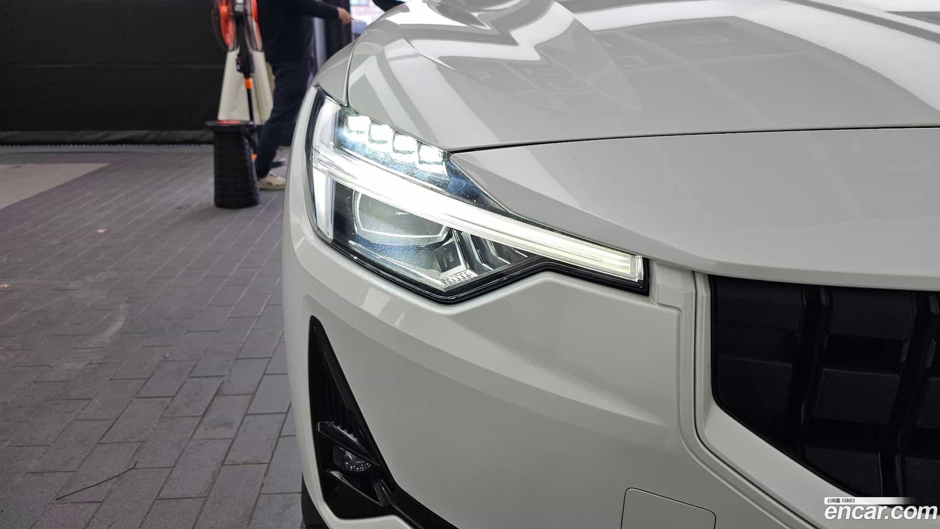 Polestar 2 Polestar 2022.4-OUTER-032