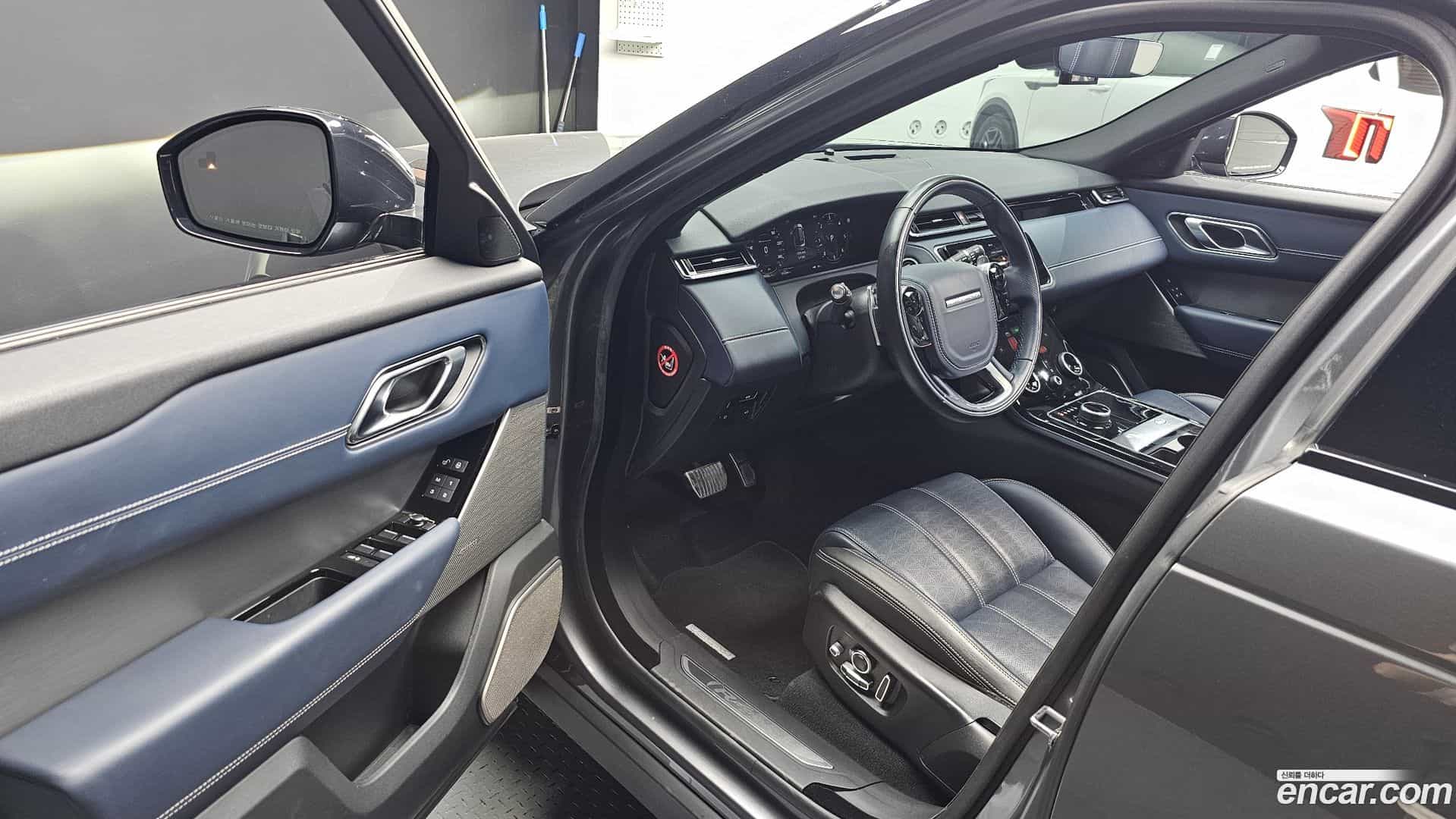 Range Rover Velar Land Rover 2018.1-INNER-010