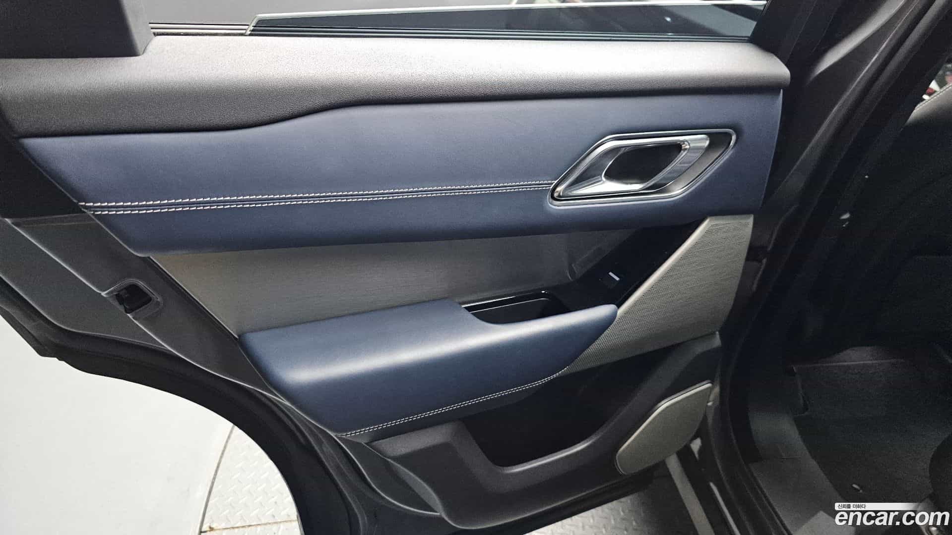 Range Rover Velar Land Rover 2018.1-INNER-035