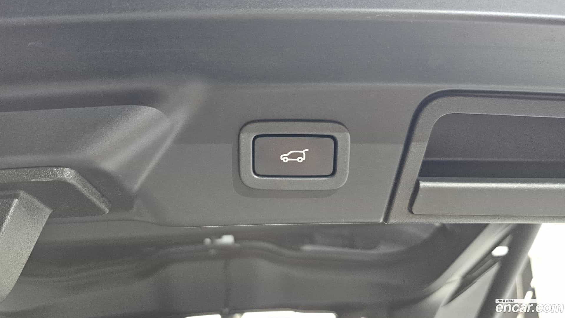 Range Rover Velar Land Rover 2018.1-OPTION-043