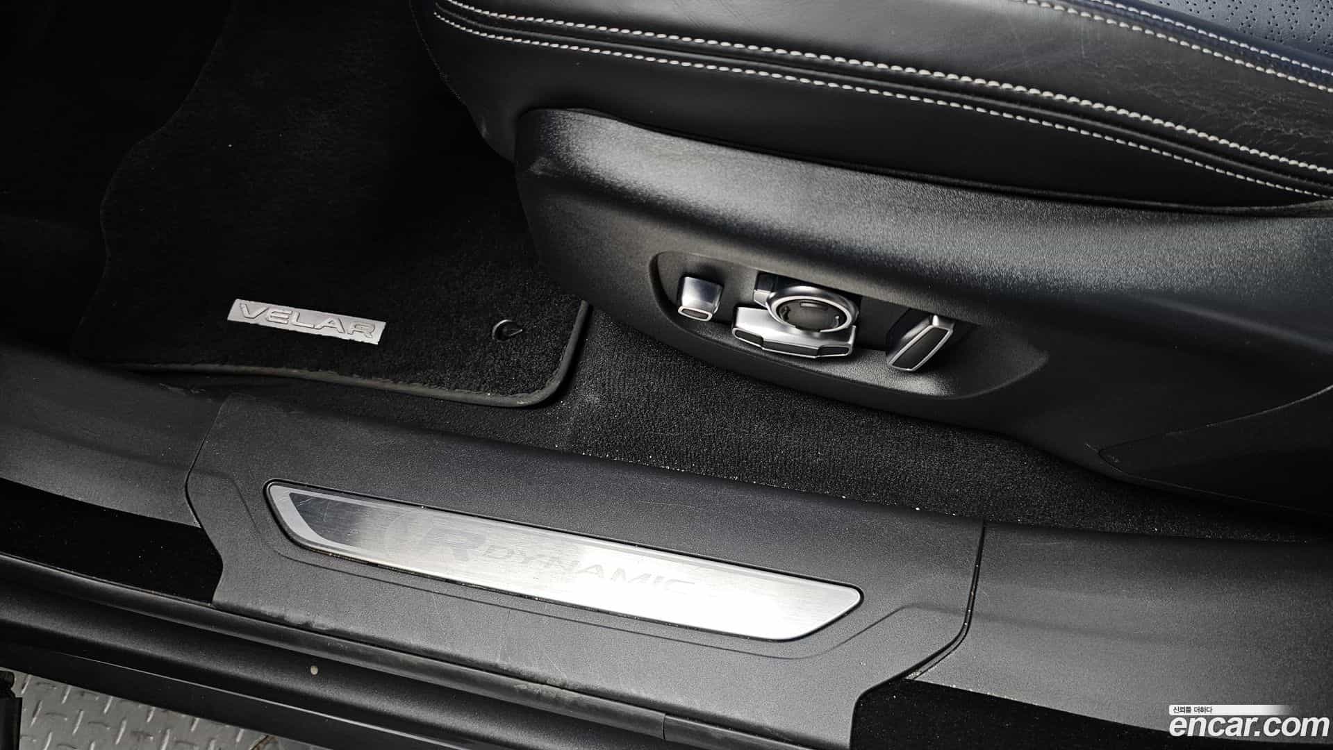 Range Rover Velar Land Rover 2018.1-OPTION-045