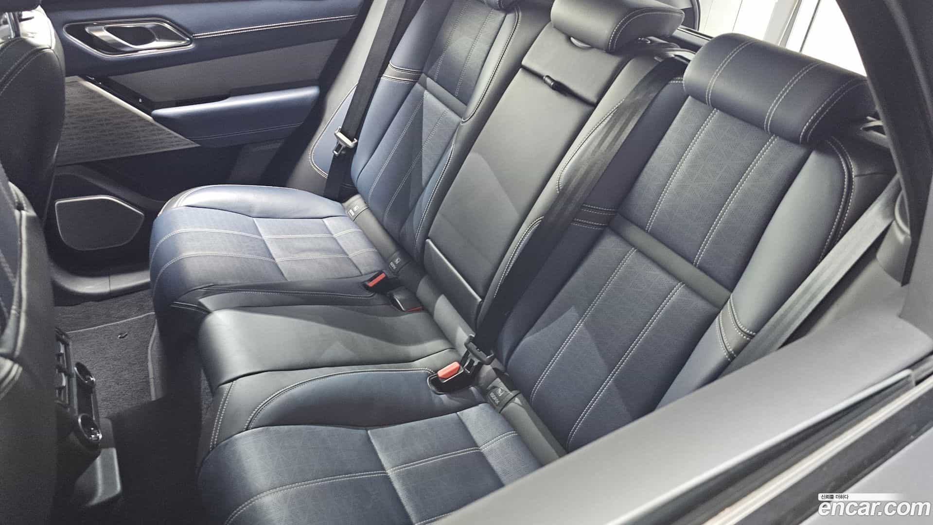 Range Rover Velar Land Rover 2018.1-OPTION-046