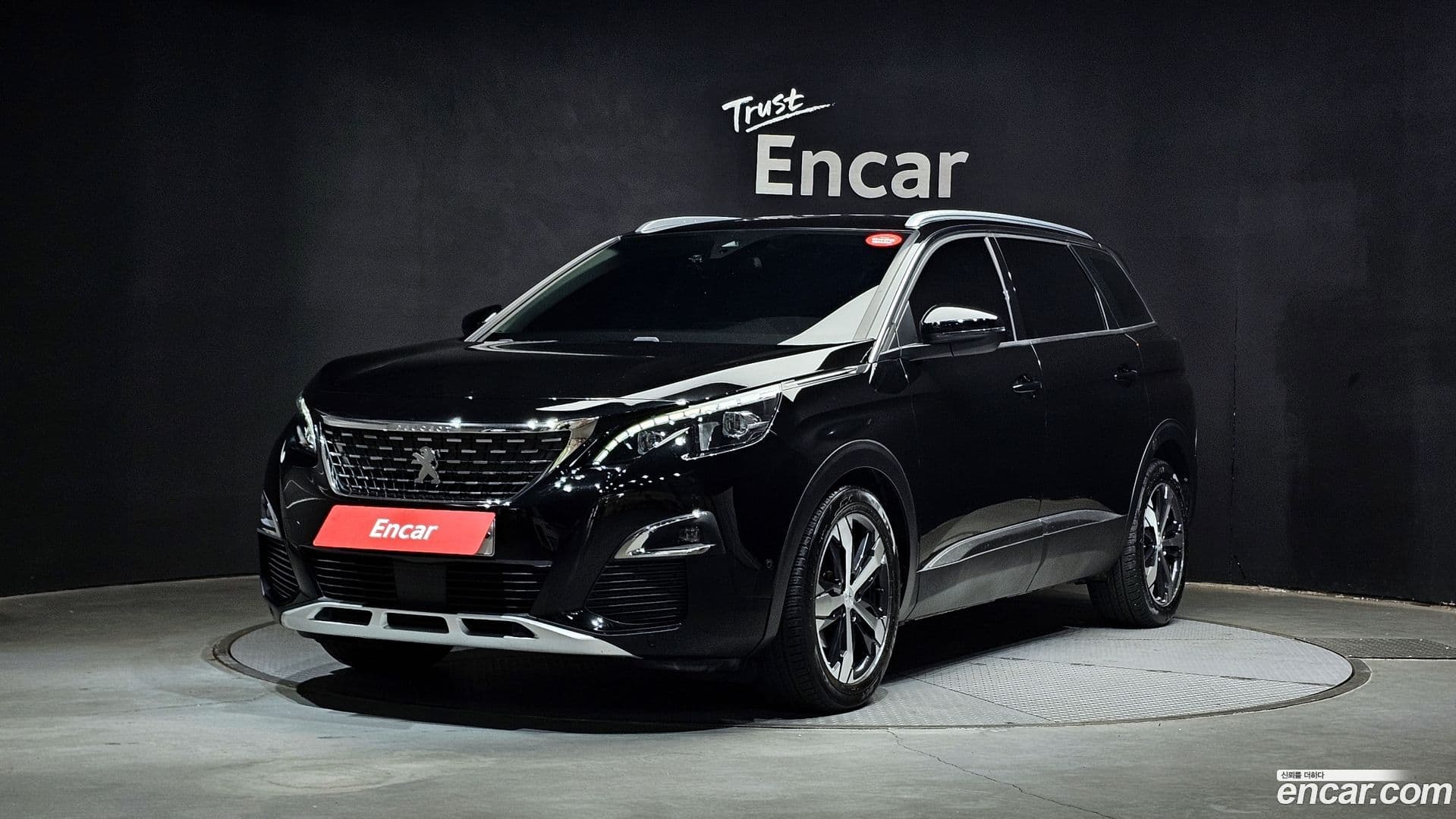 Main__Slider__Photo:5008 Peugeot 2017.11-0