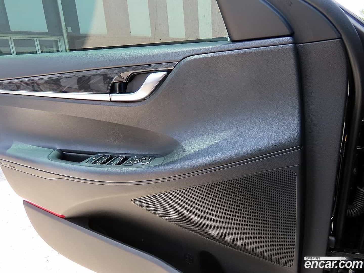 Grandeur Hyundai 2019.7-OPTION-015