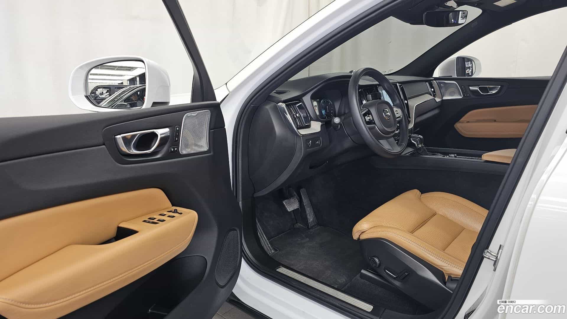 XC60 Volvo 2019.1-INNER-010