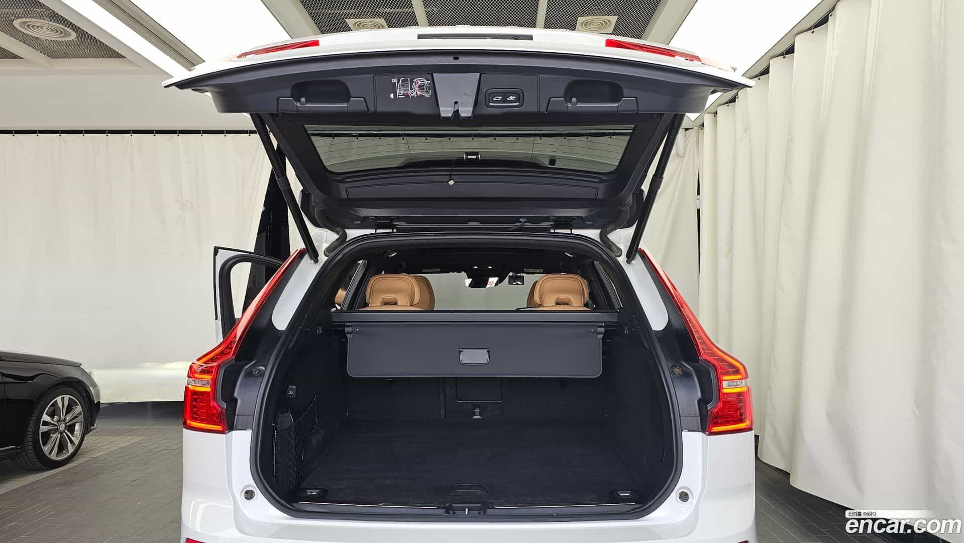 XC60 Volvo 2019.1-OPTION-024