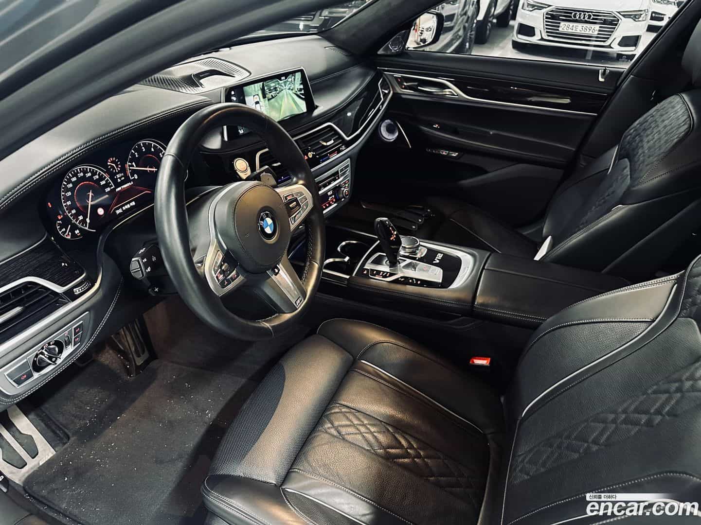 7-Series BMW 2017.11-INNER-010
