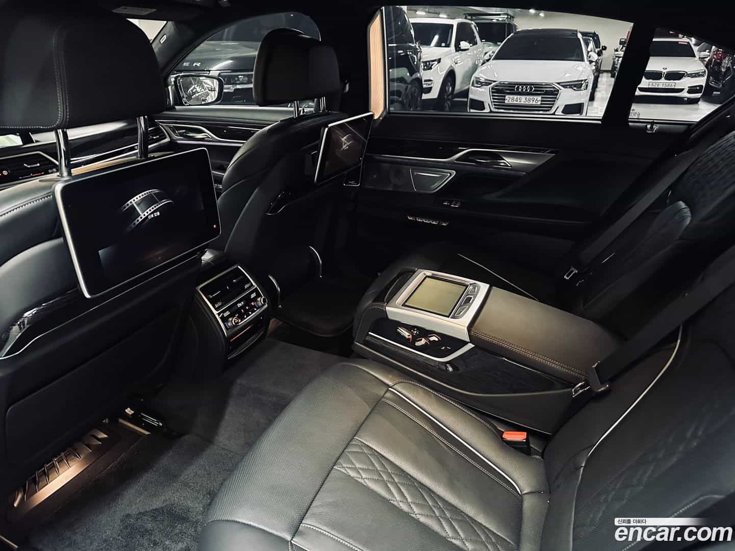 7-Series BMW 2017.11-OPTION-015