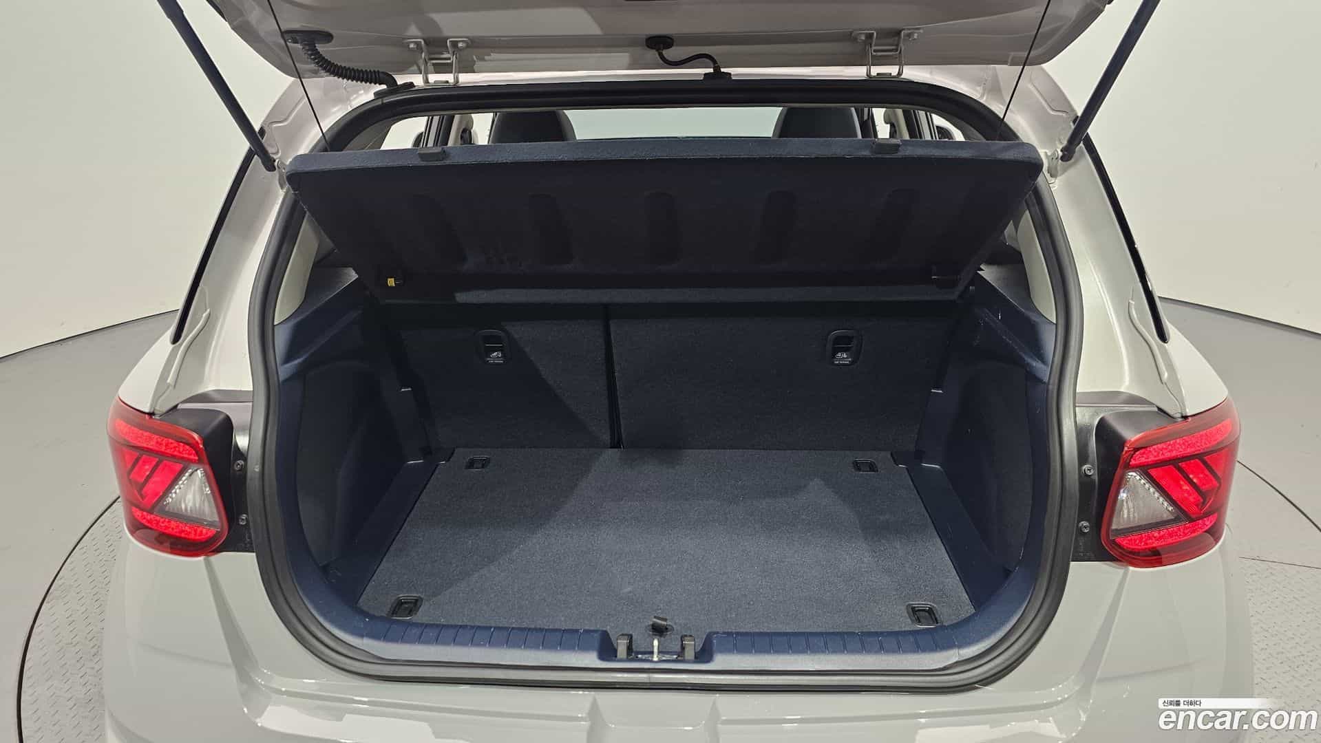 Venue Hyundai 2021.7-OPTION-024