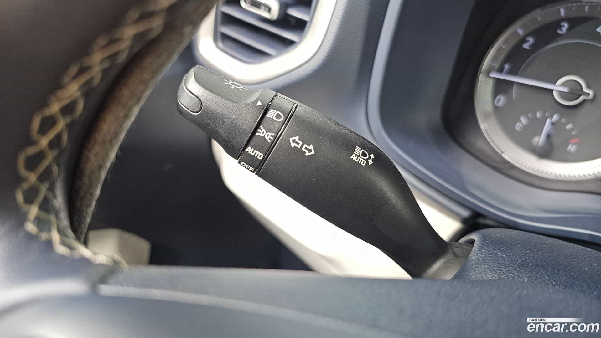 Venue Hyundai 2021.7-OPTION-042