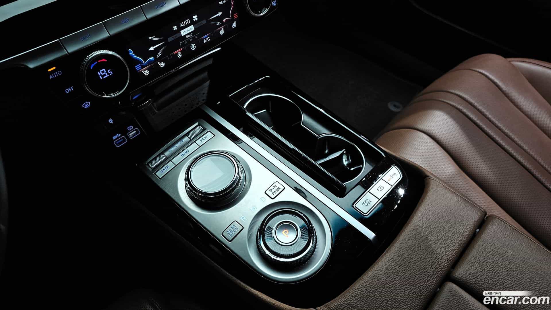 G80 Genesis 2023.2-INNER-009