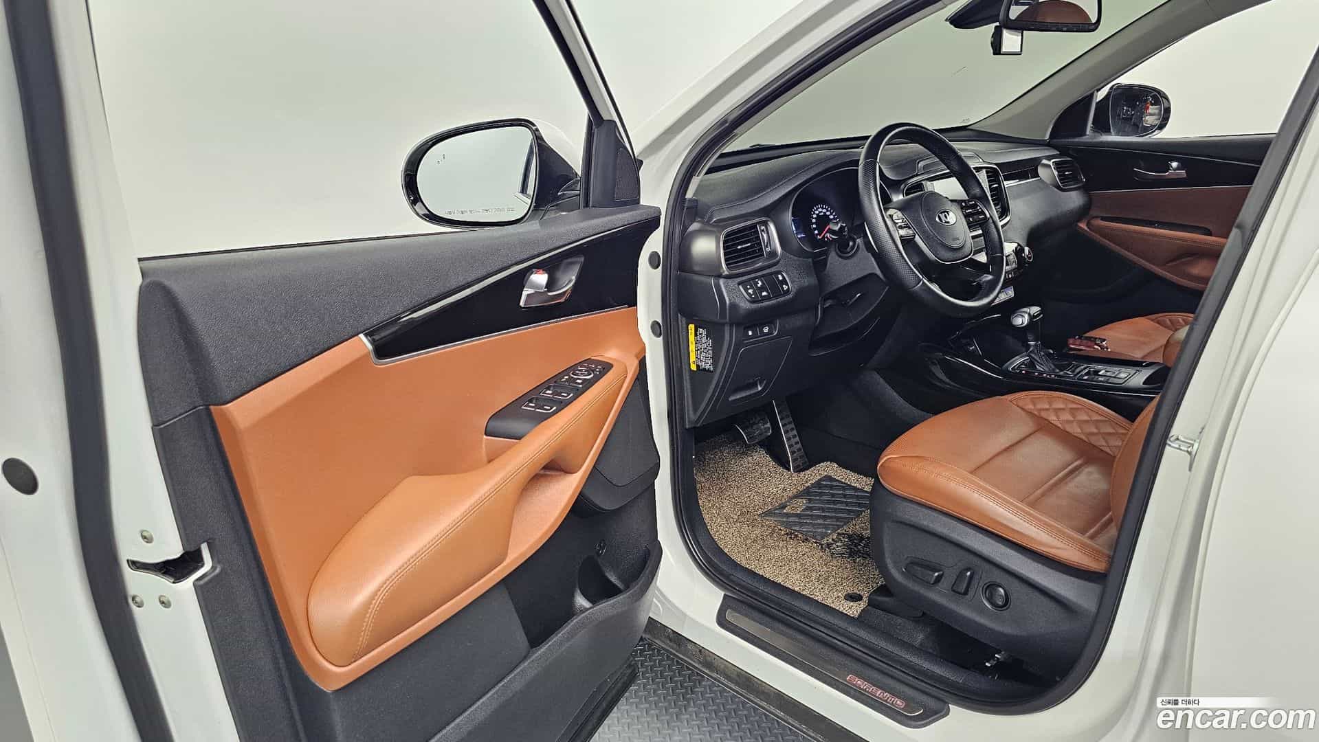 Sorento Kia 2020.2-INNER-010