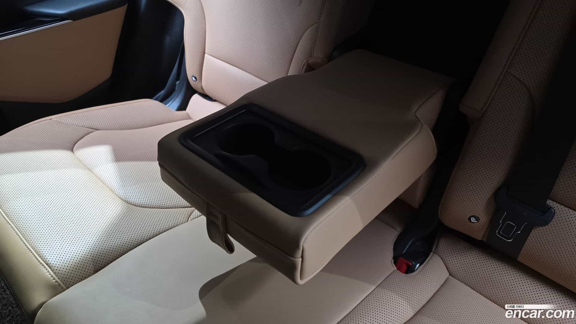 EV6 Kia 2023.8-OPTION-044