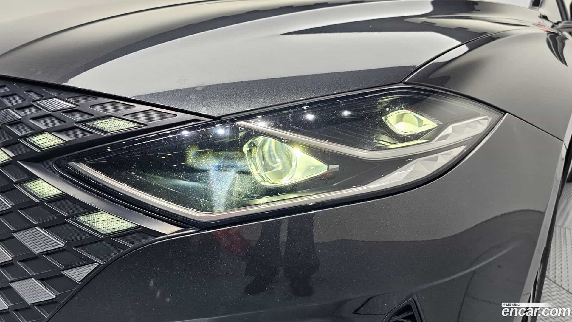 Grandeur Hyundai 2020.0-OUTER-032