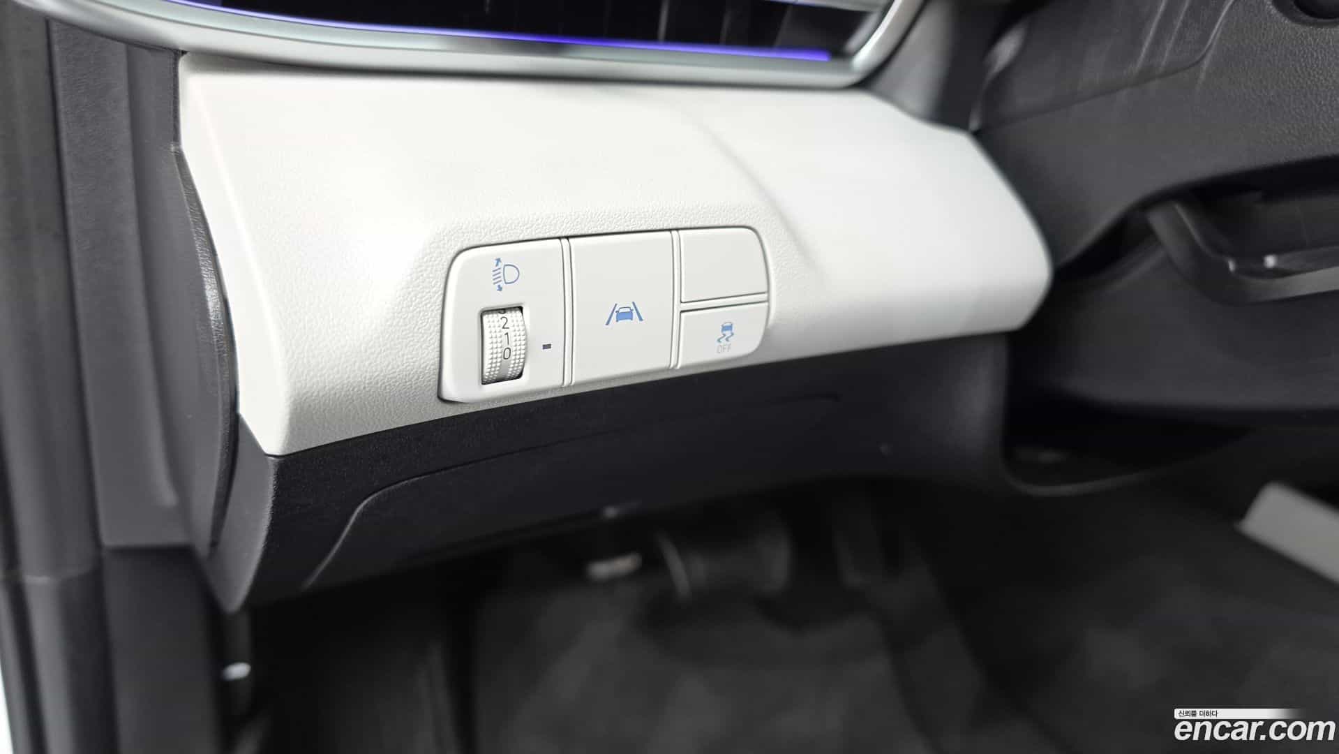 AVANTE Hyundai 2021.9-OPTION-023