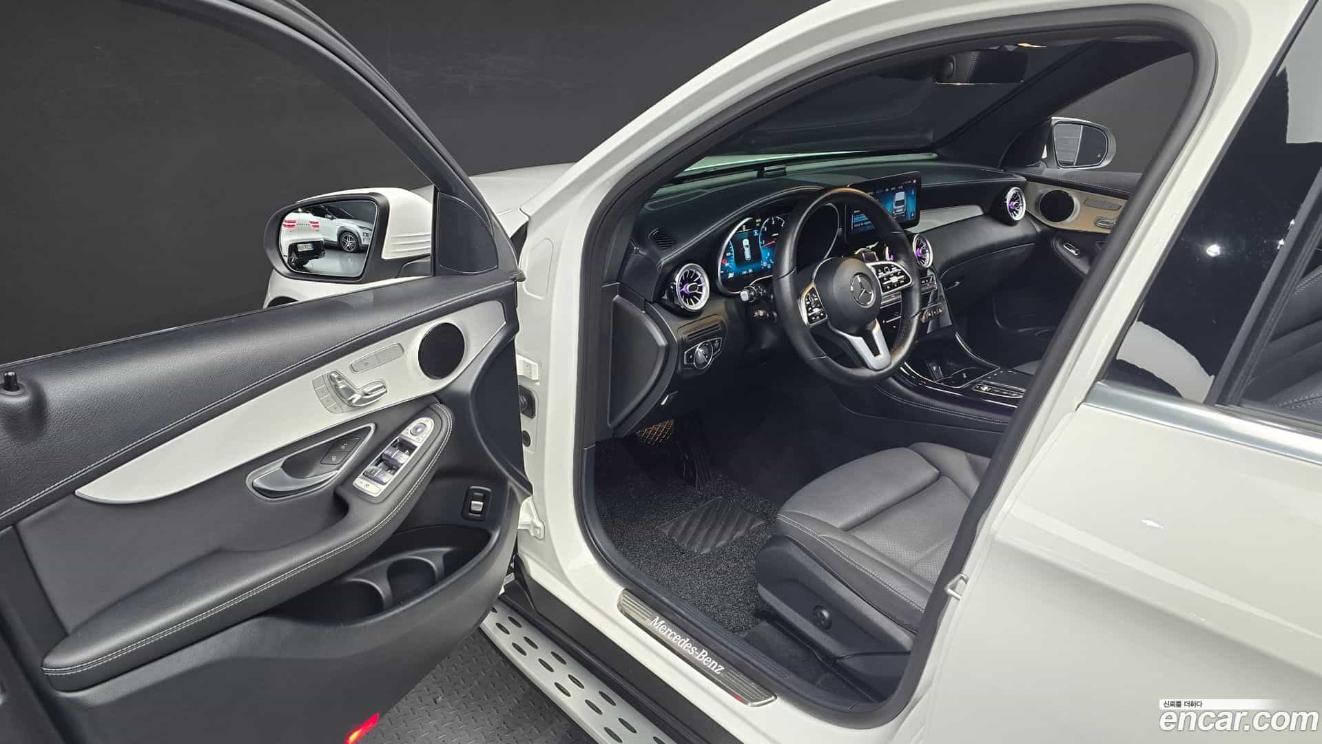 GLC-Class Mercedes-Benz 2021.2-OPTION-015