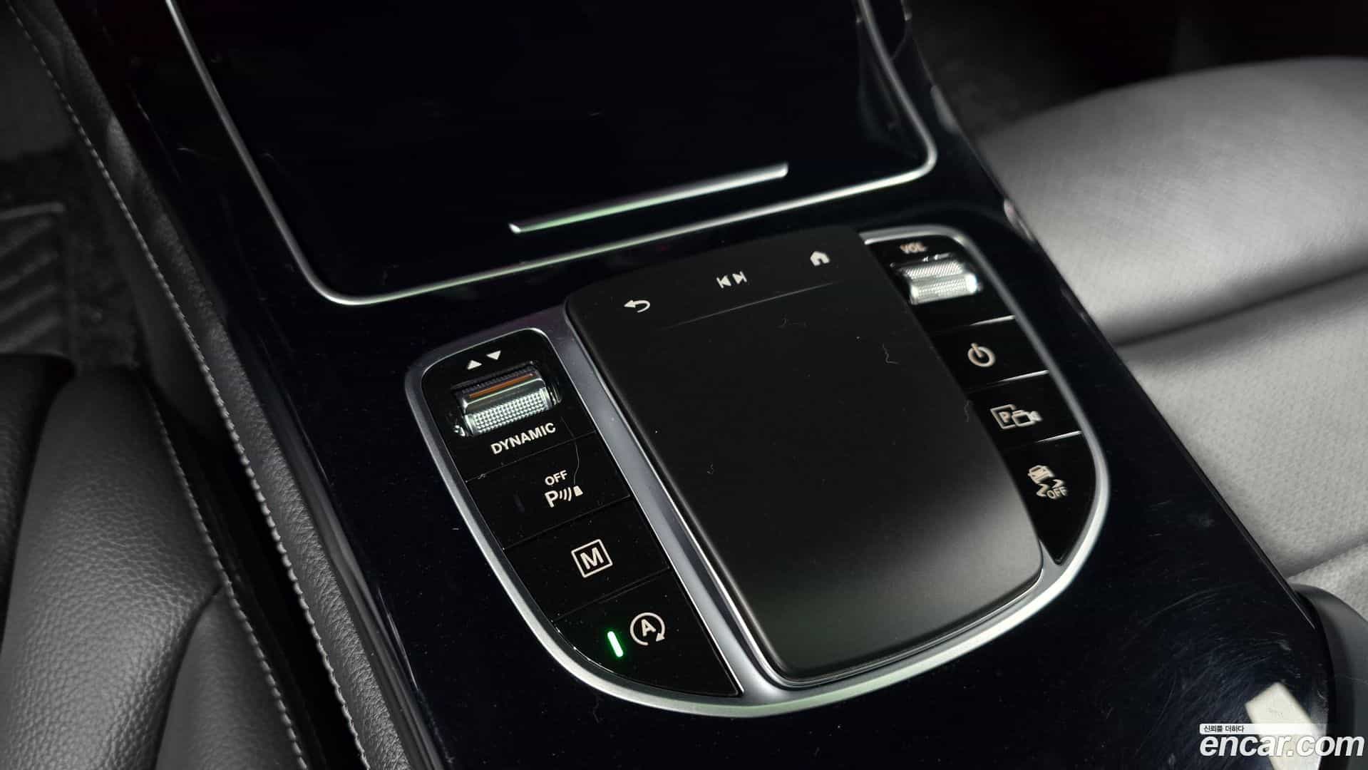 GLC-Class Mercedes-Benz 2021.2-OPTION-024