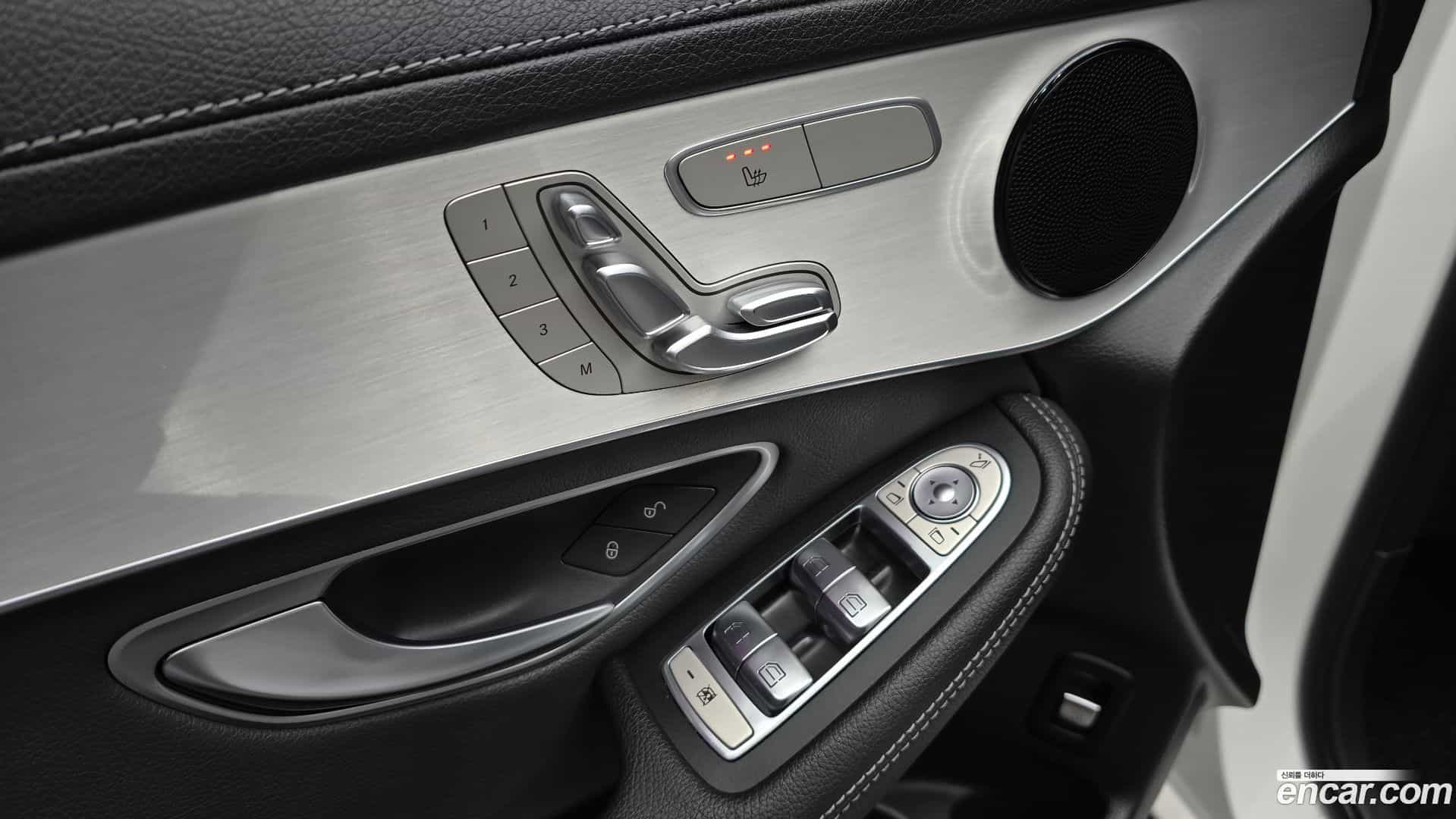 GLC-Class Mercedes-Benz 2021.2-OPTION-046