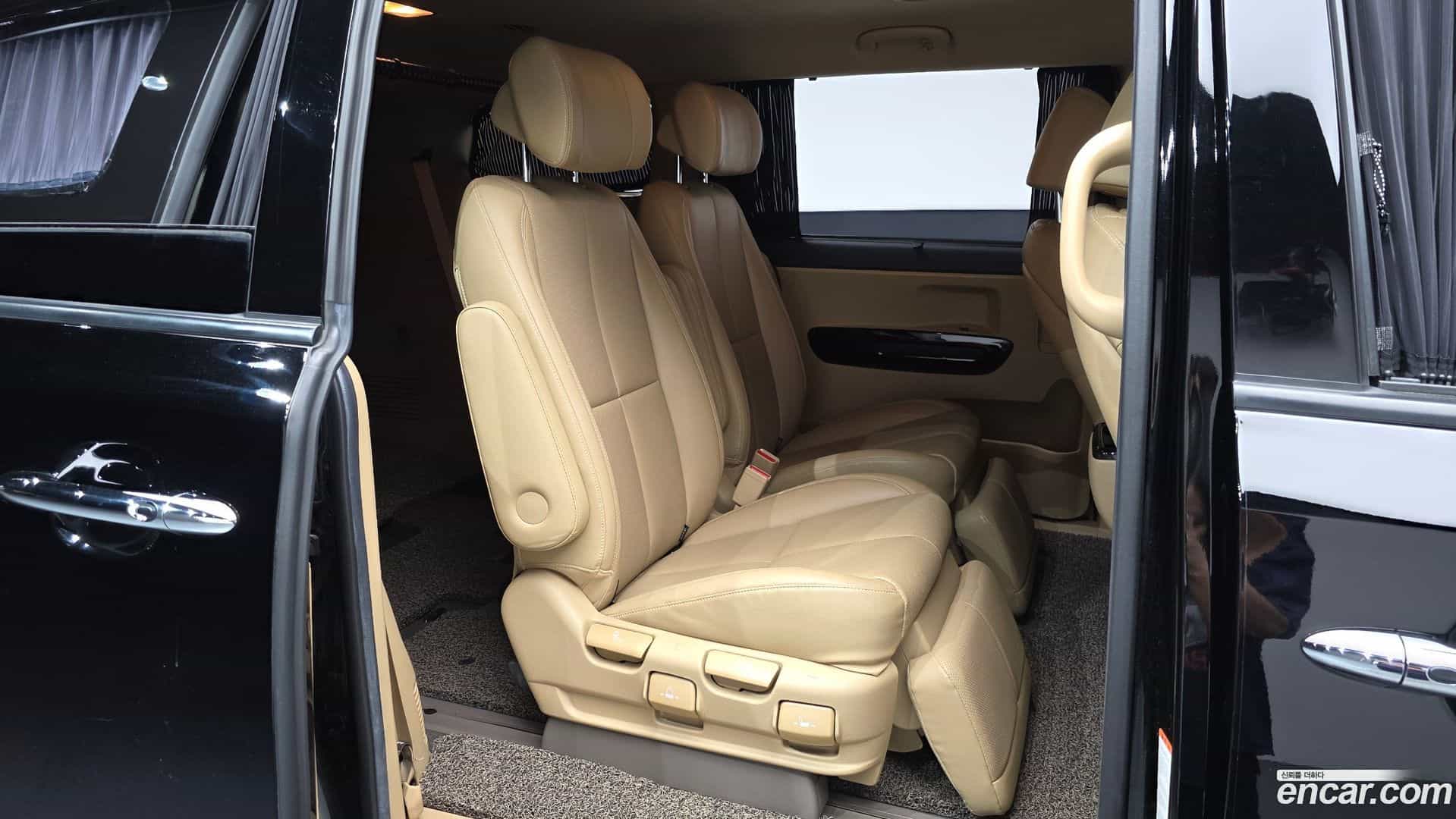 Canival Kia 2020.6-OPTION-015