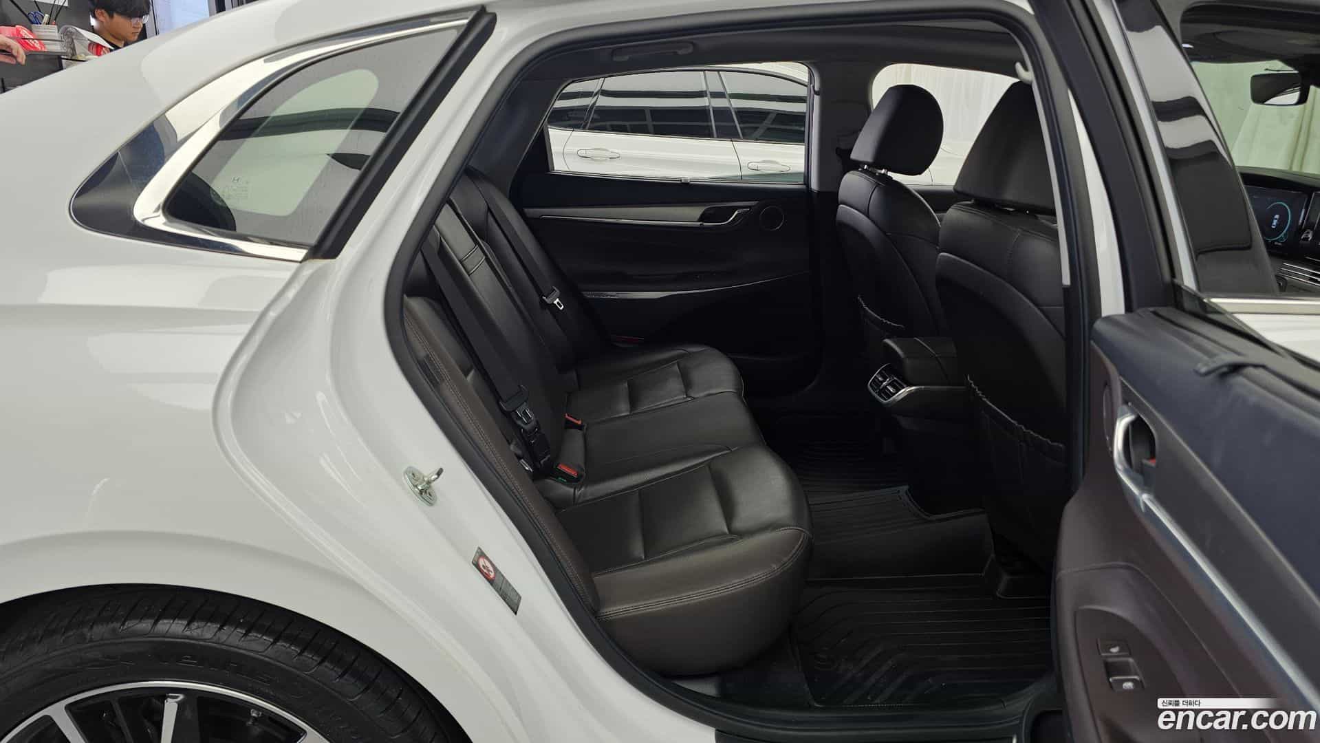 Grandeur Hyundai 2020.8-OPTION-016