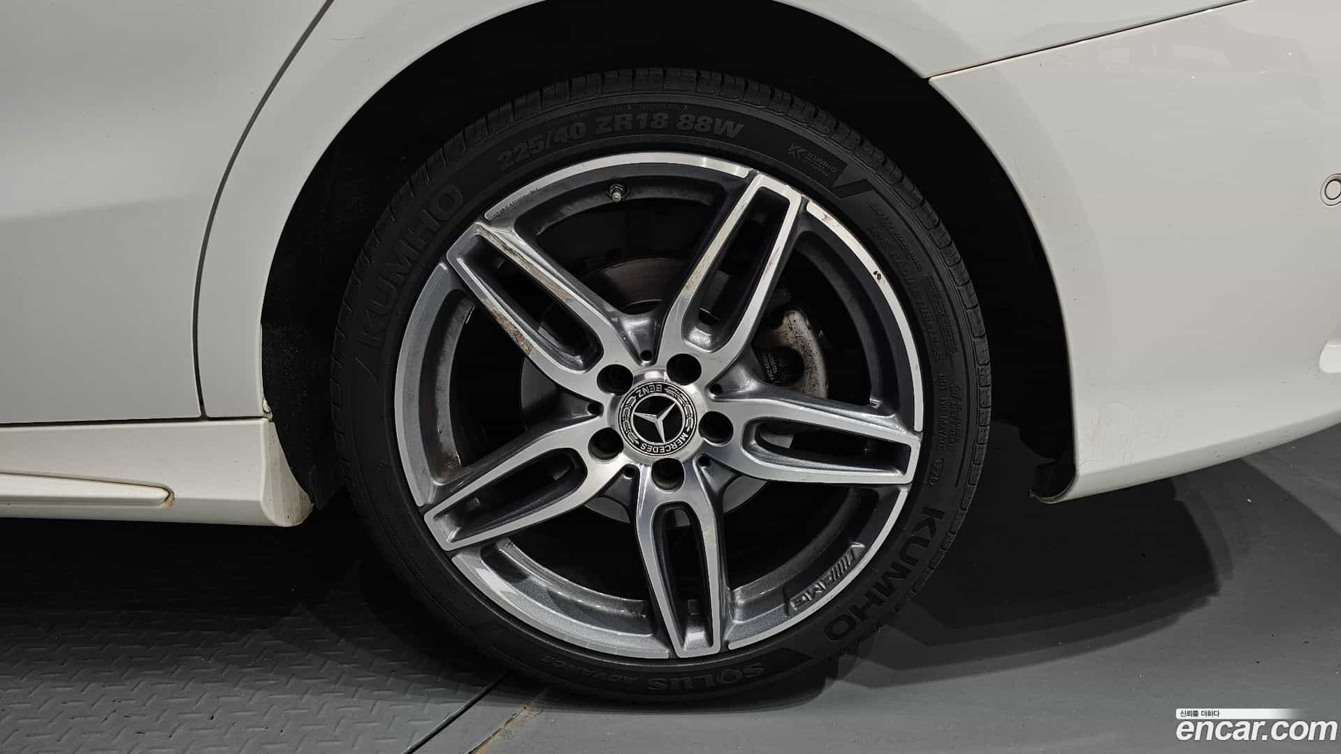 CLA-Class Mercedes-Benz 2018.5-OUTER-031