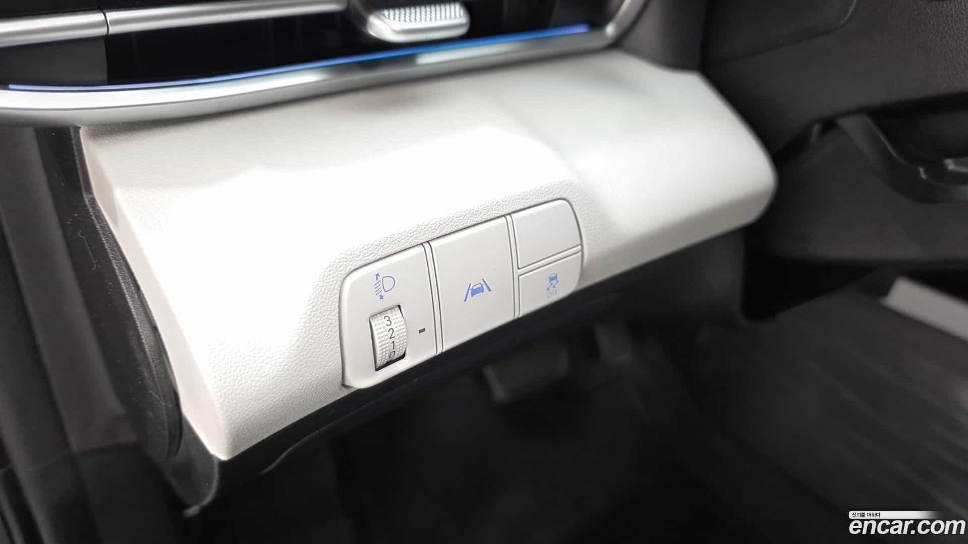 AVANTE Hyundai 2022.8-OPTION-019