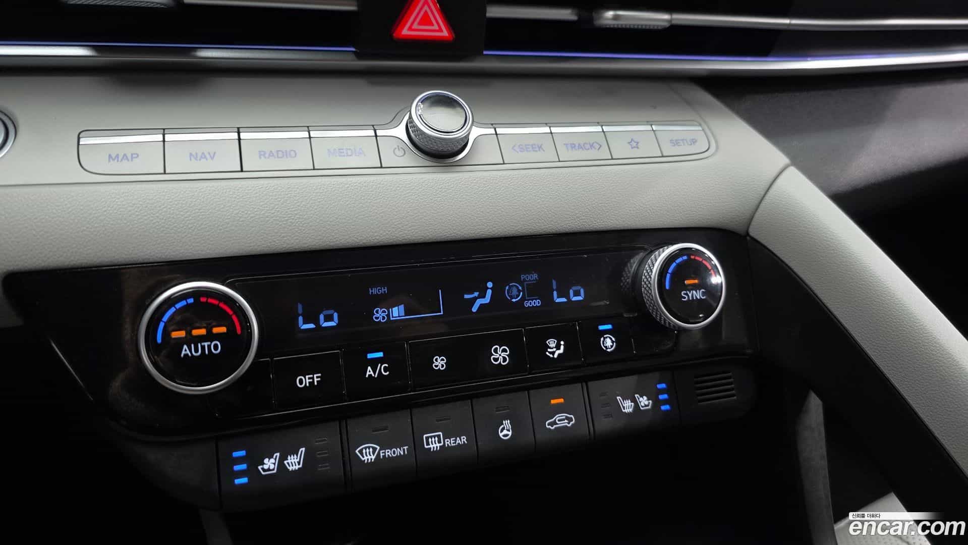AVANTE Hyundai 2022.8-OPTION-023