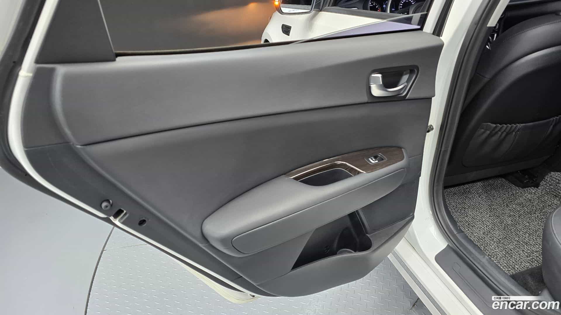 K5 Kia 2017.8-INNER-035