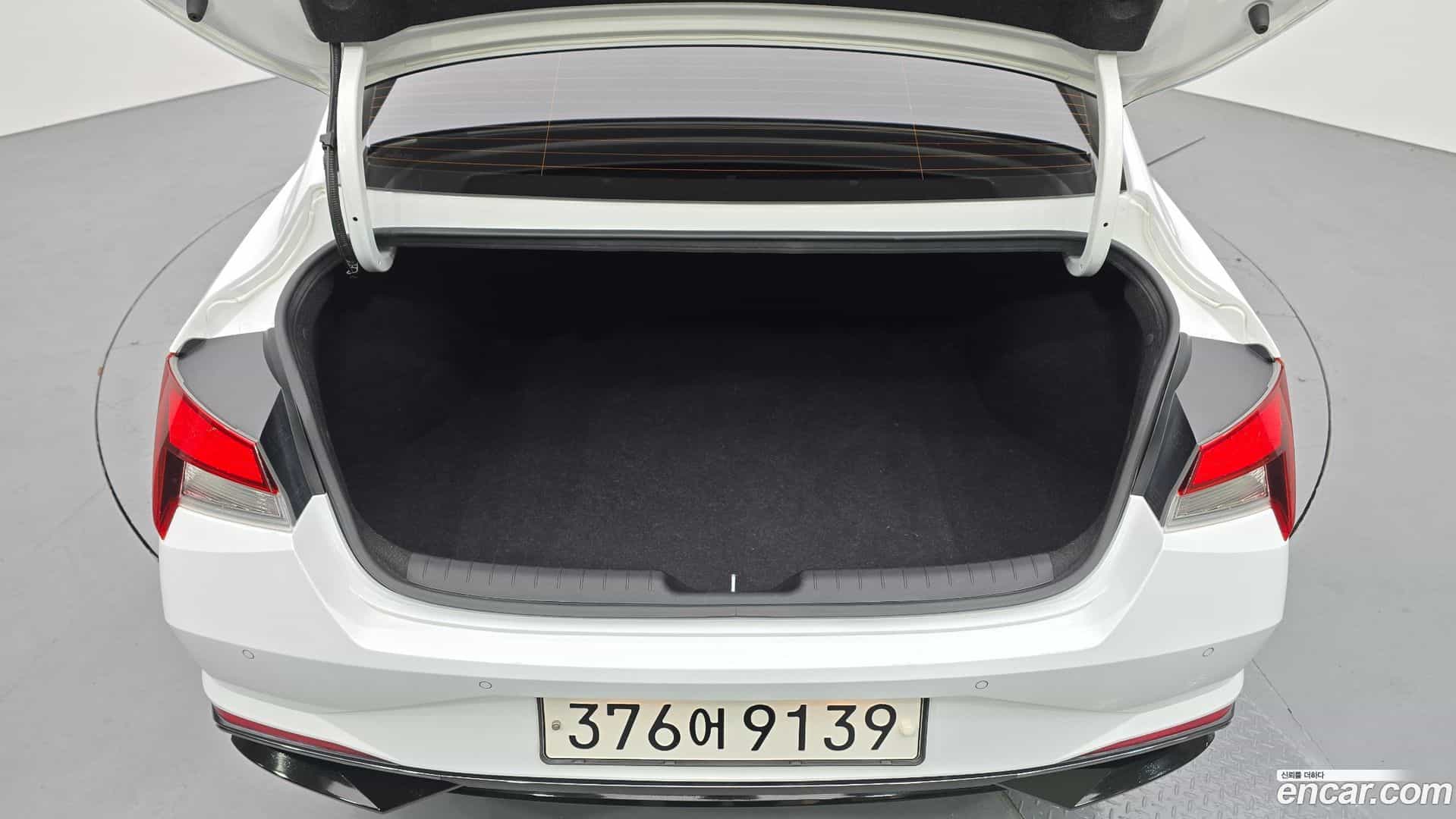 AVANTE Hyundai 2021.1-OPTION-024