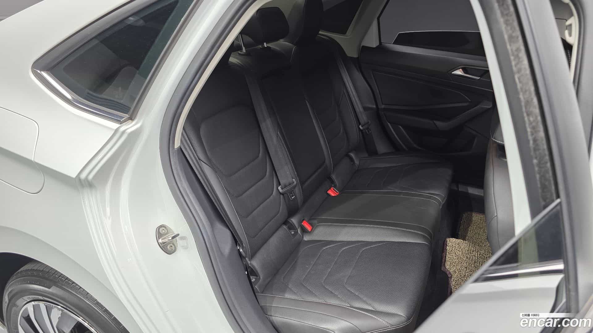 Jetta Volkswagen 2020.11-OPTION-015