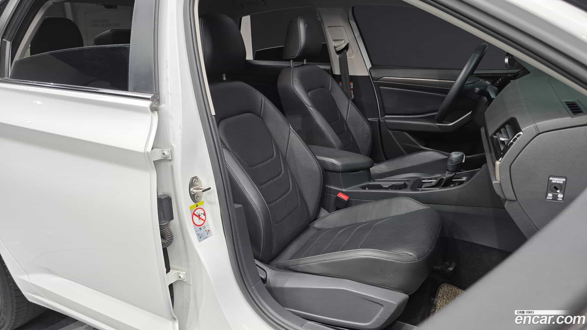 Jetta Volkswagen 2020.11-OPTION-016