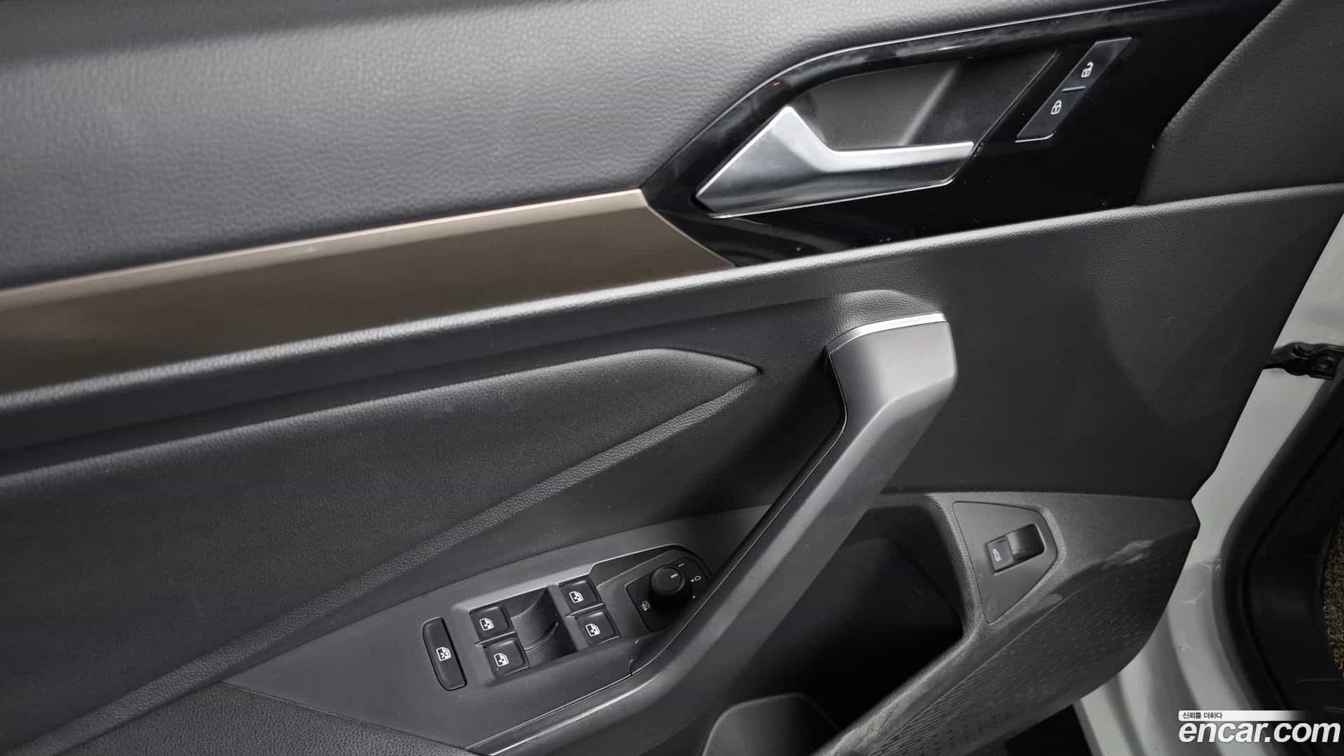 Jetta Volkswagen 2020.11-OPTION-018
