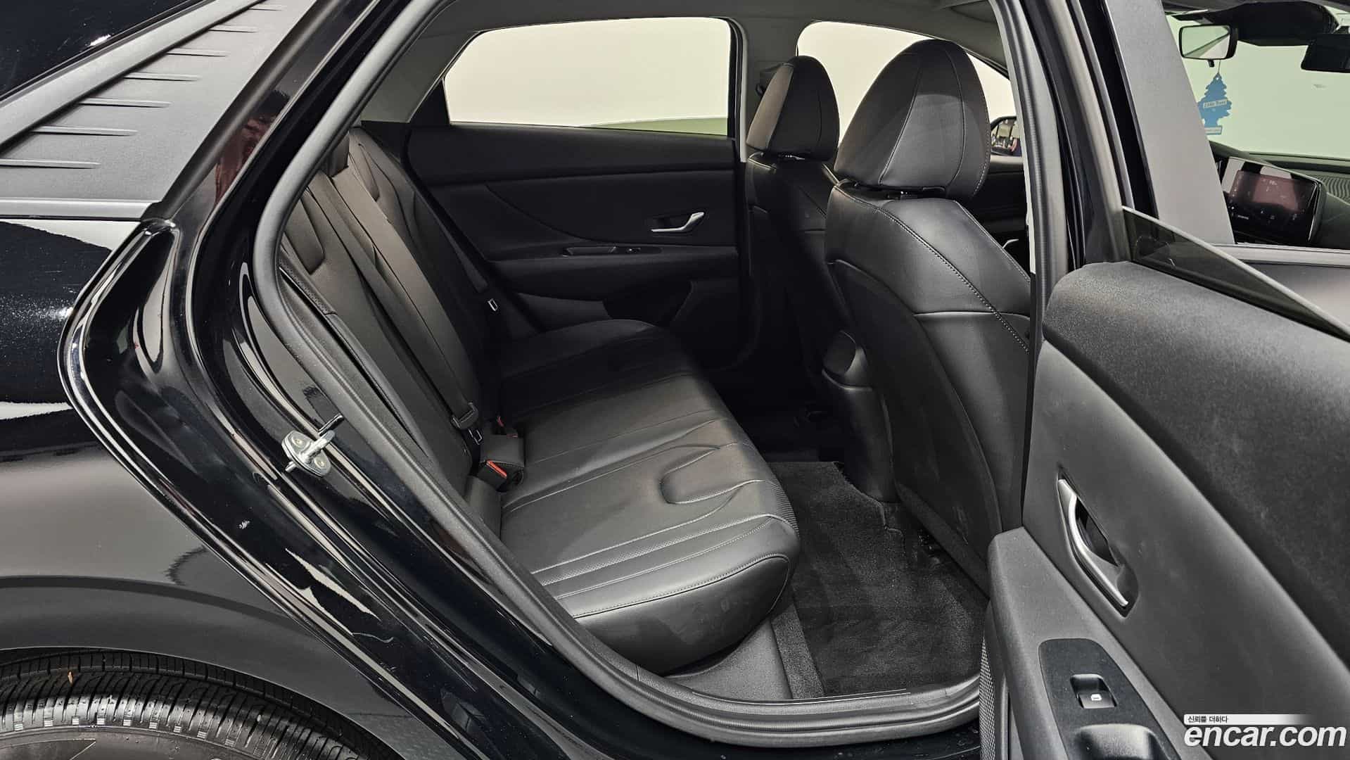 AVANTE Hyundai 2020.10-OPTION-015