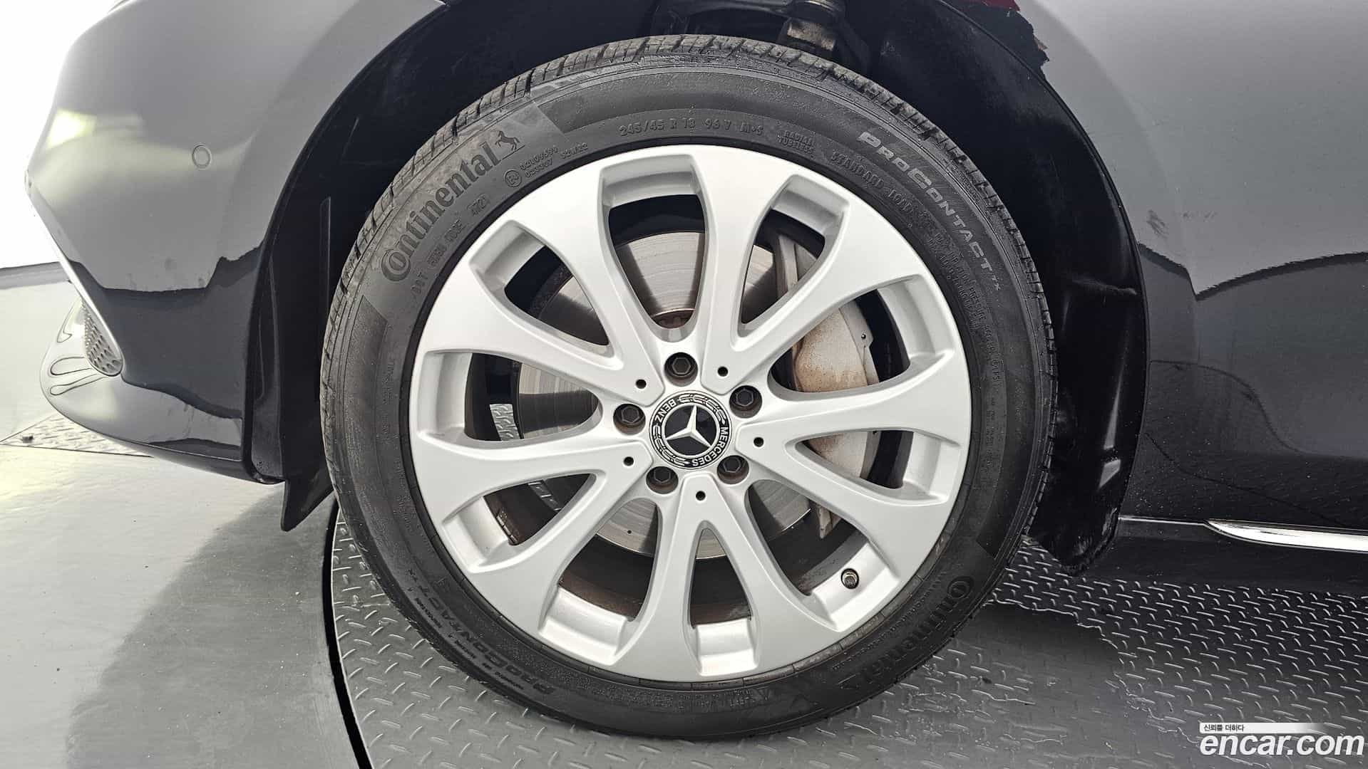 E-Class Mercedes-Benz 2019.5-OUTER-005