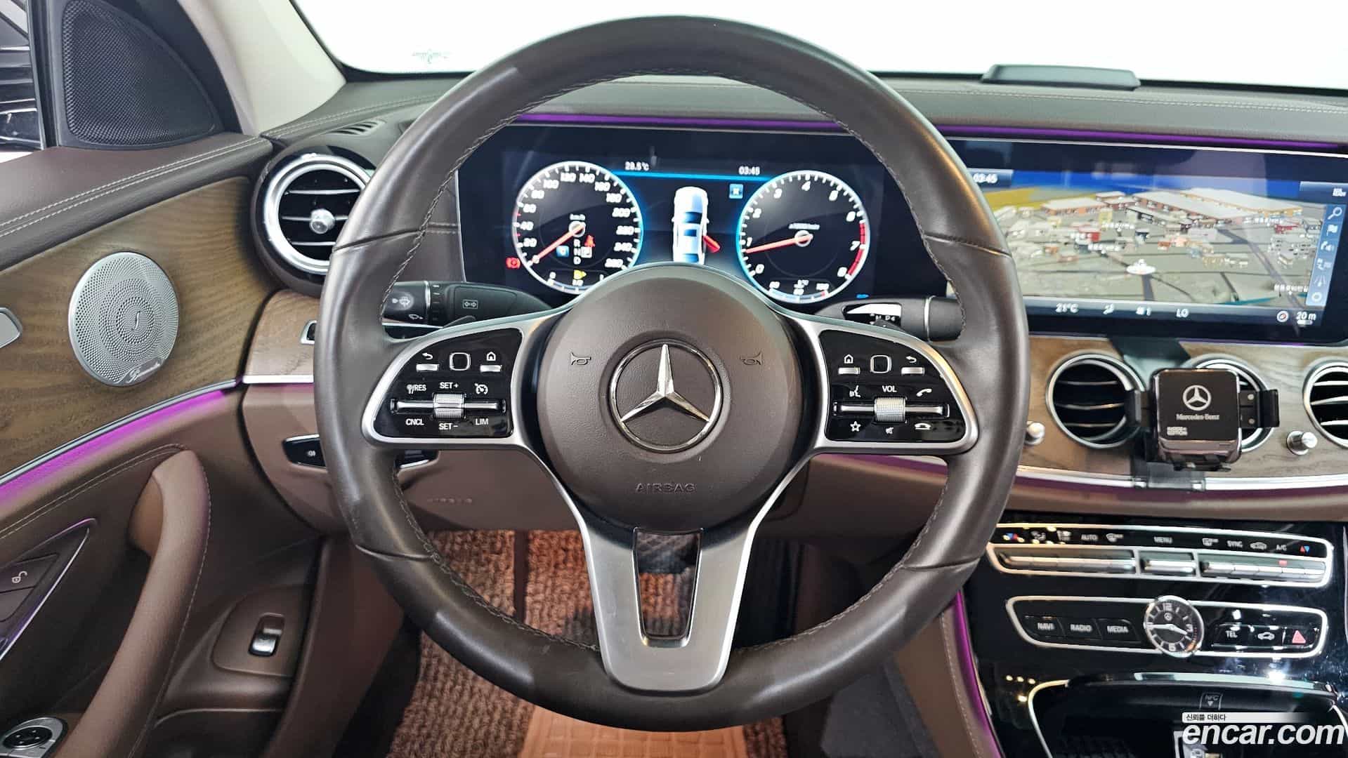 E-Class Mercedes-Benz 2019.5-OPTION-017