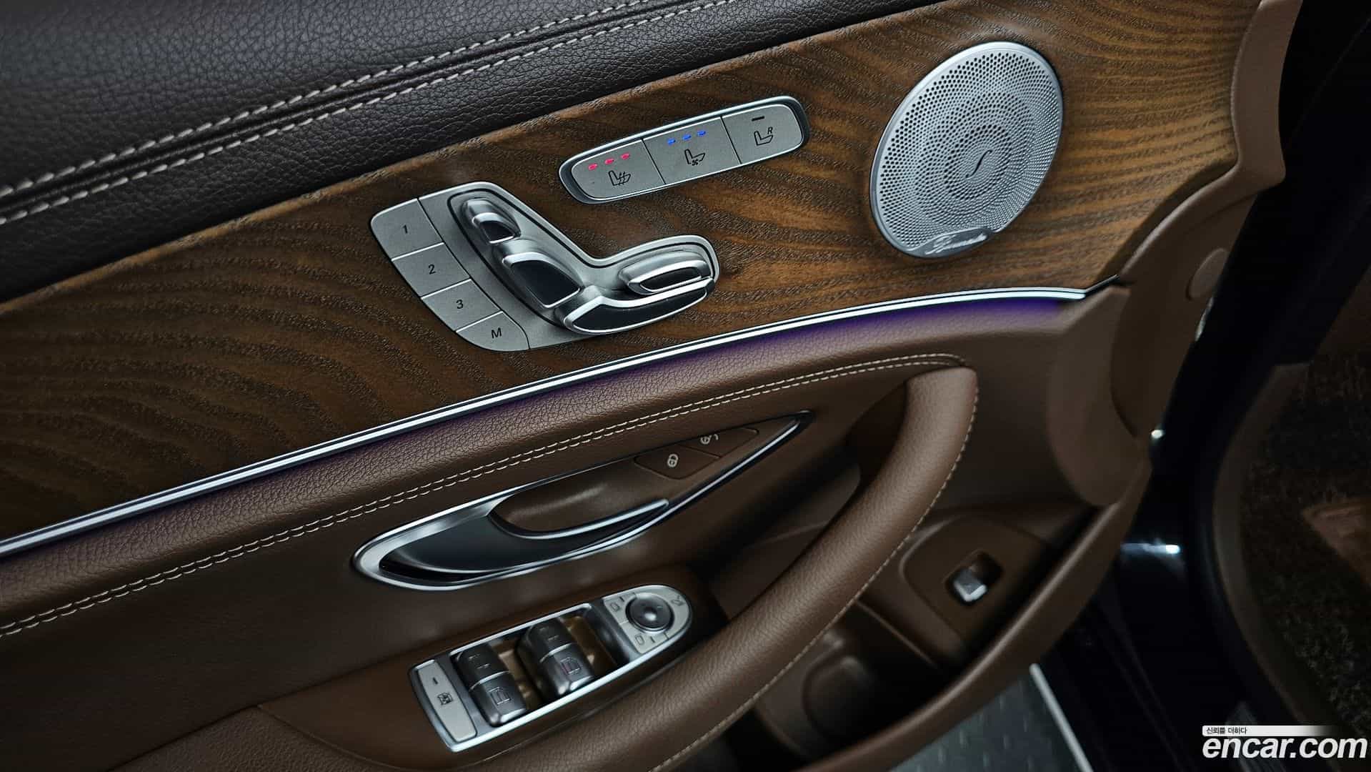 E-Class Mercedes-Benz 2019.5-OPTION-022