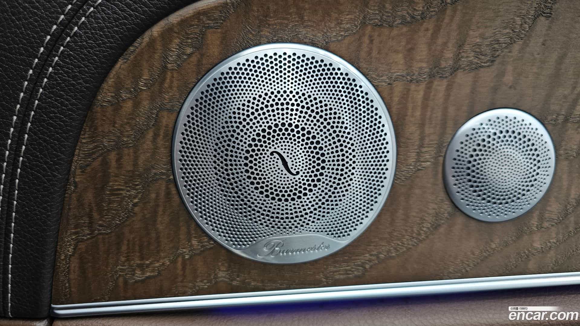 E-Class Mercedes-Benz 2019.5-OPTION-042