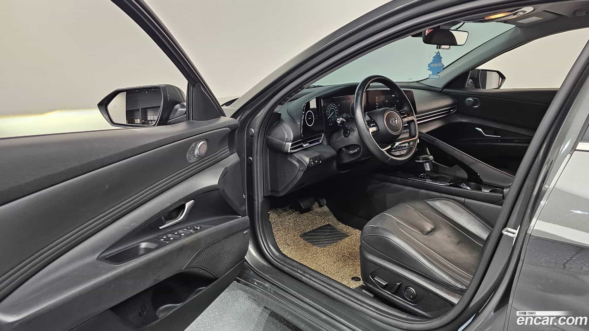 AVANTE Hyundai 2021.0-INNER-010