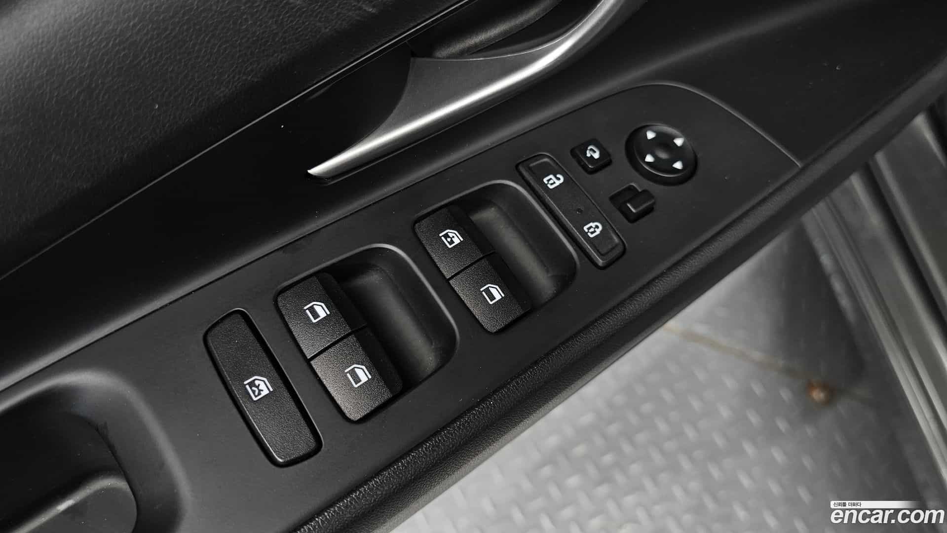 AVANTE Hyundai 2021.0-OPTION-024