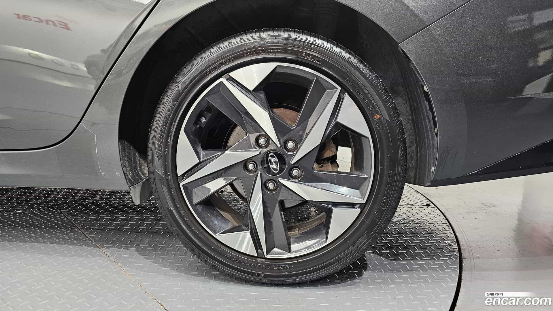 AVANTE Hyundai 2021.0-OUTER-031